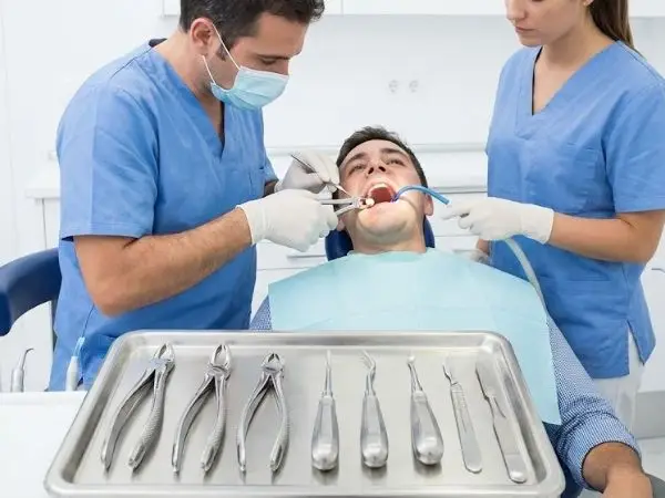 Extracción dental simple procedimiento odontología general Ibagué Dr Edwin Riaño